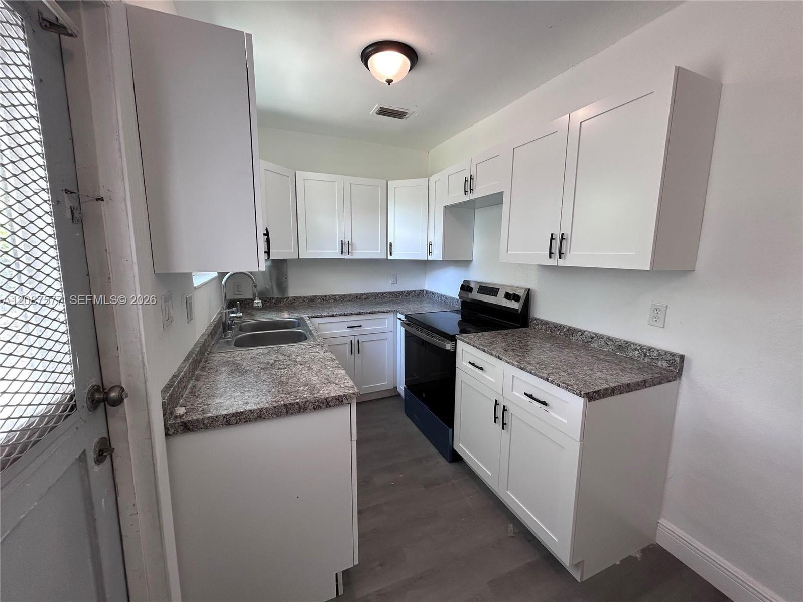1835 NW 122nd St — Photo 4