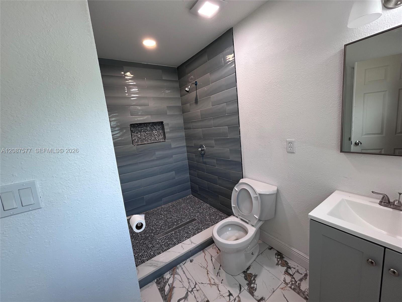 1835 NW 122nd St — Photo 5