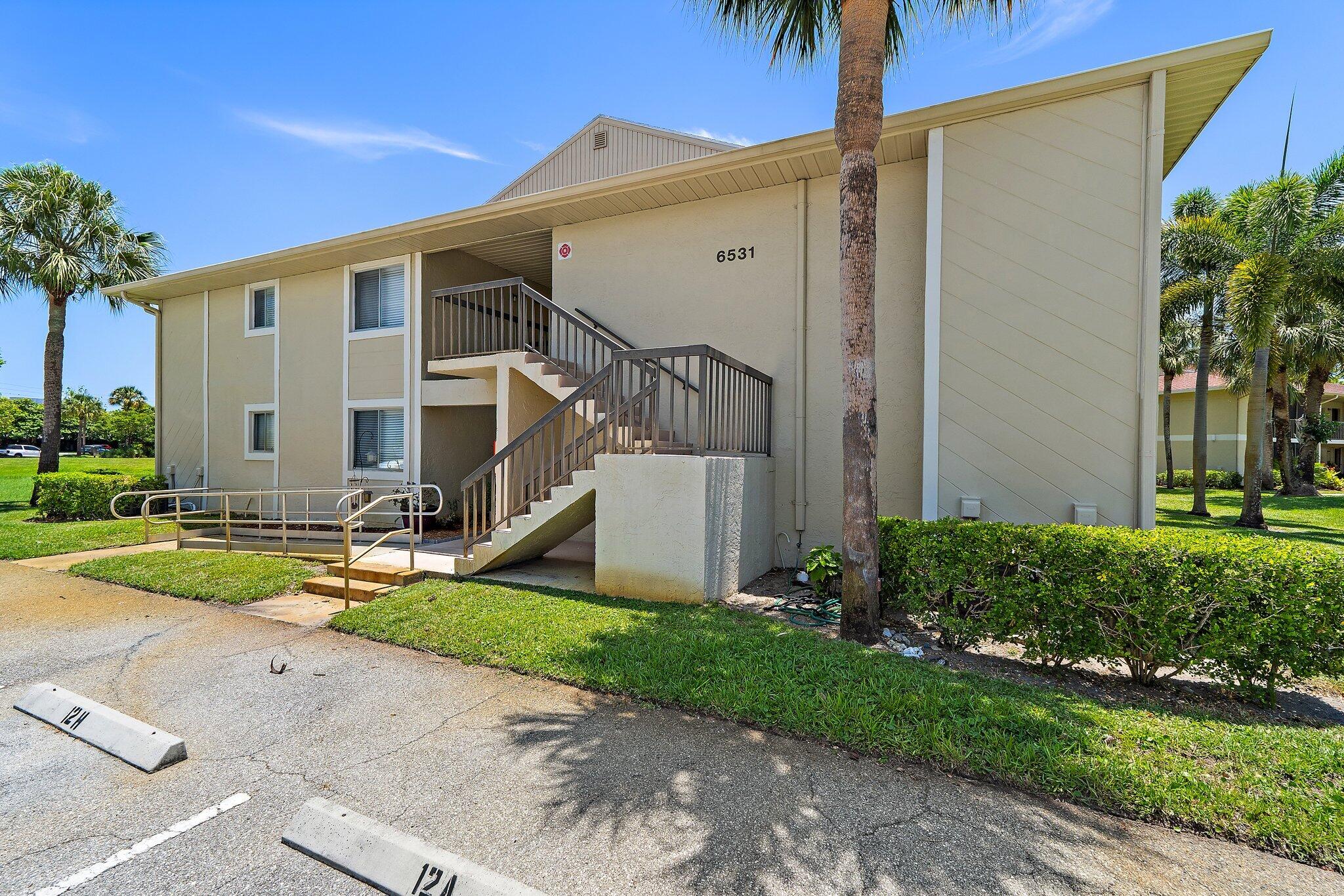 6531 Chasewood Drive # H — Photo 4