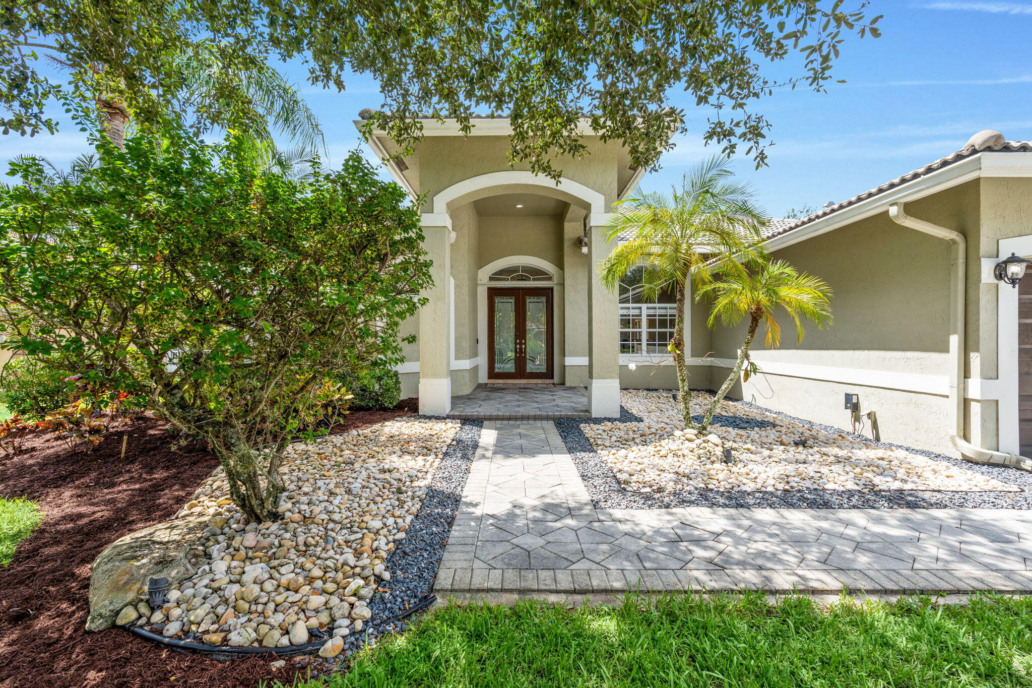 10668 NW 69TH Street — Photo 4