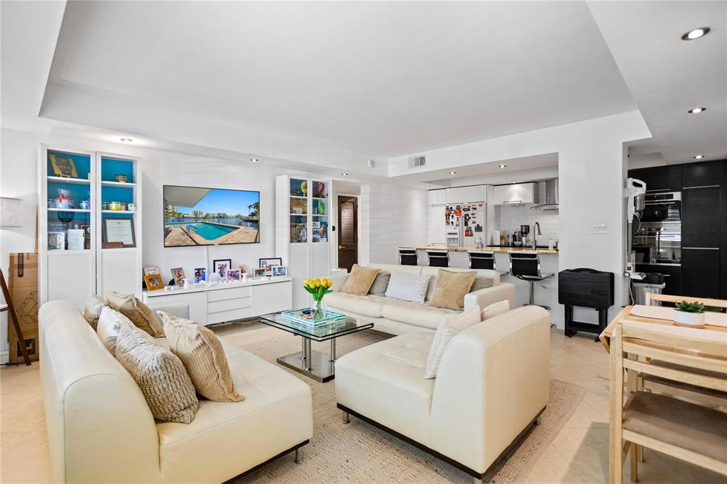 2900 NE 30TH Street # G1 — Photo 3