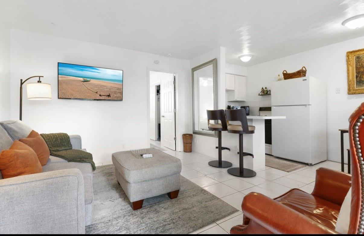 820 NE 16th Avenue # 3, Fort Lauderdale FL 33304