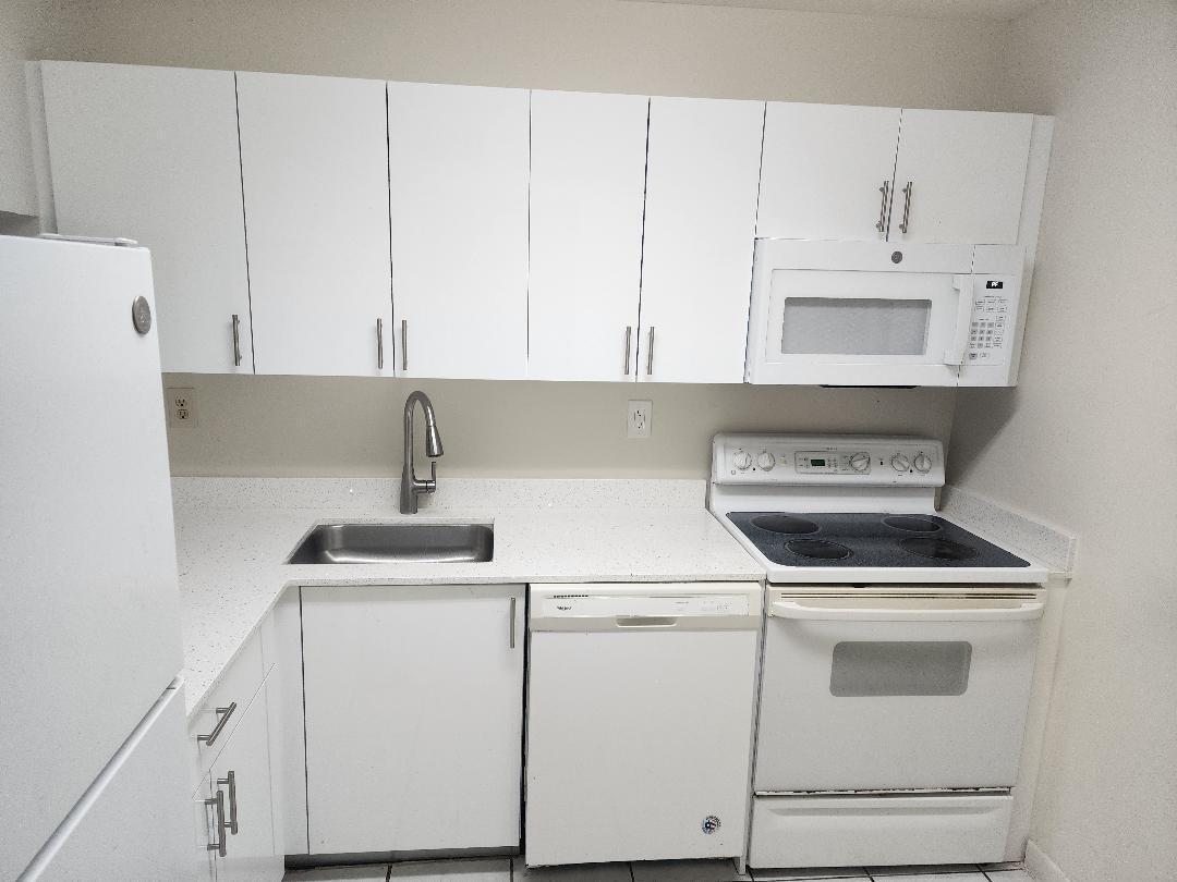 11311 SW 200TH Streets SW # D — Photo 4