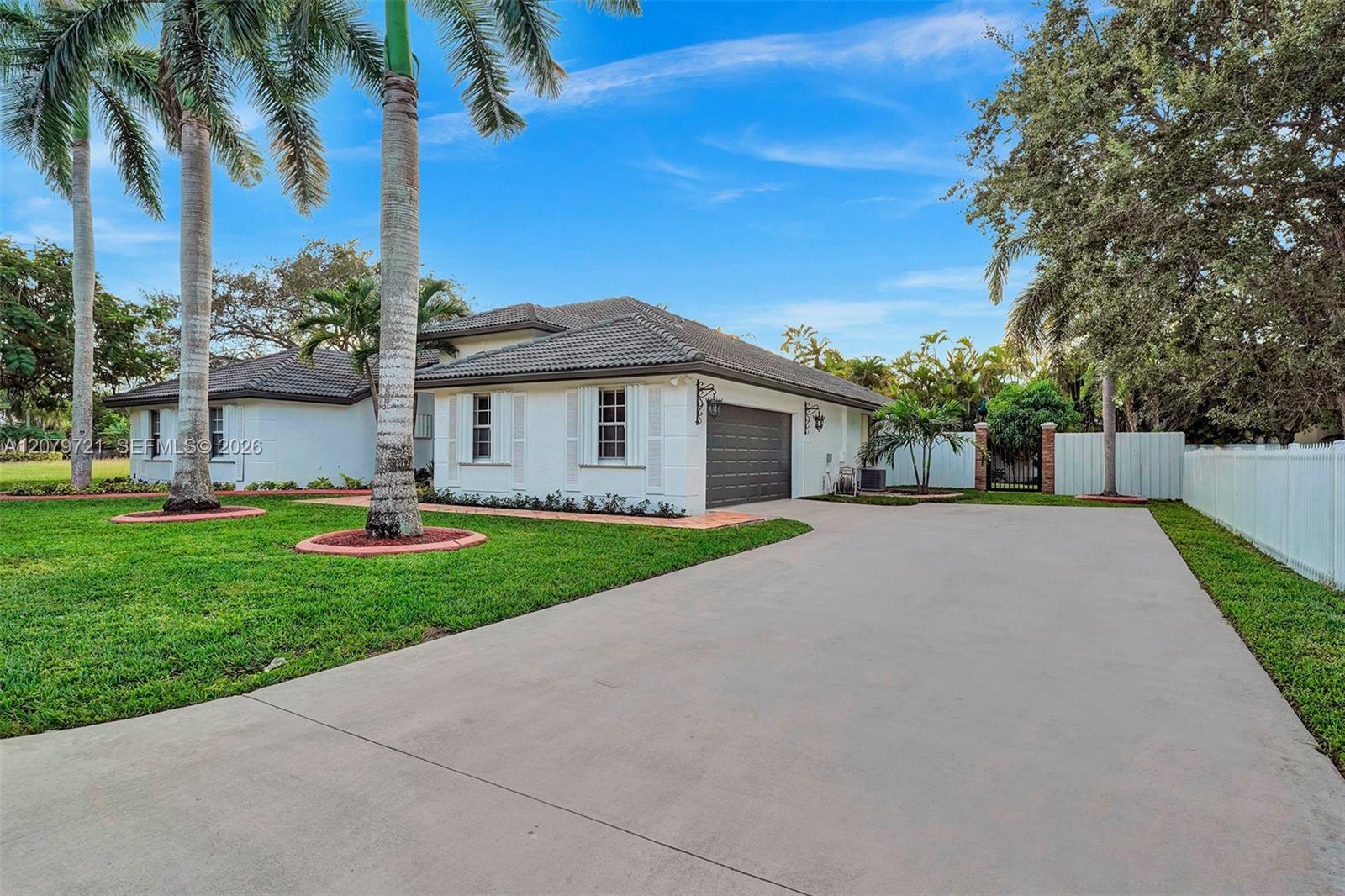 18440 SW 77th Ct # 0 — Photo 3