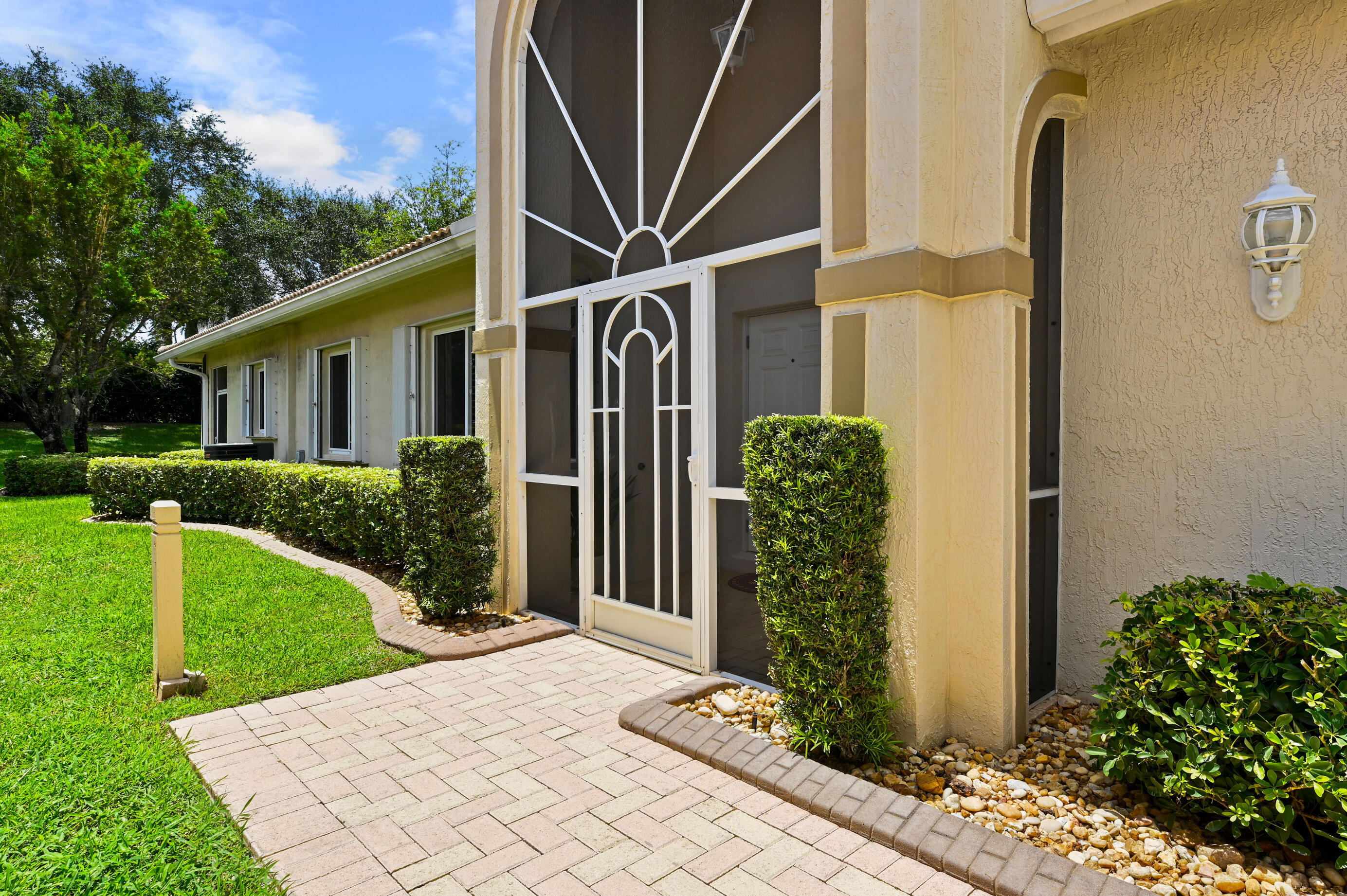 9142 BAY POINT Circle — Photo 3
