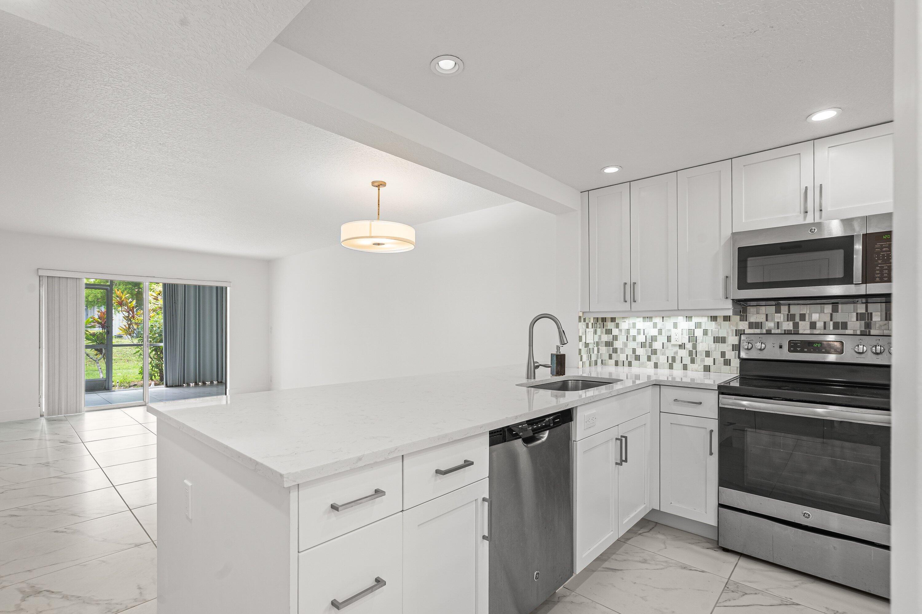 3090 Holiday Springs Boulevard Unit 109, Margate FL 33063
