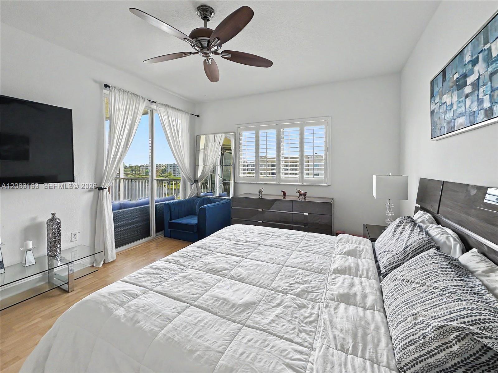 10700 NW 66th St # 513 — Photo 3