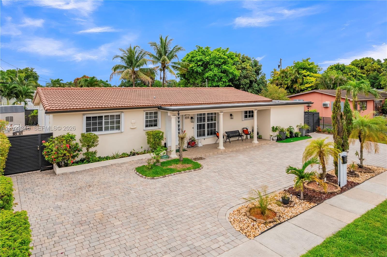 884 W 72nd Pl, Hialeah FL 33014