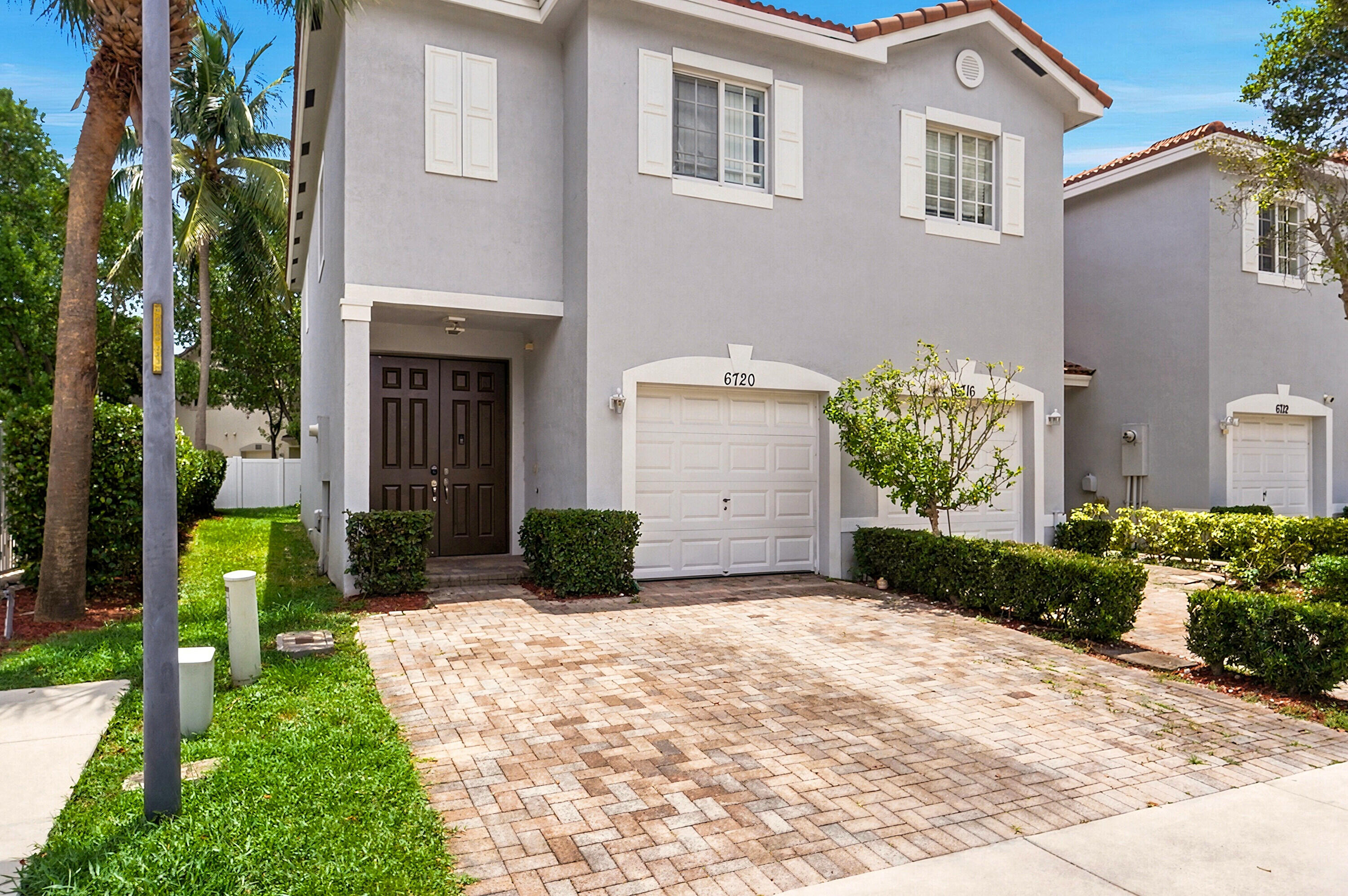6720 CYPRESS WALK Terrace, Tamarac FL 33321
