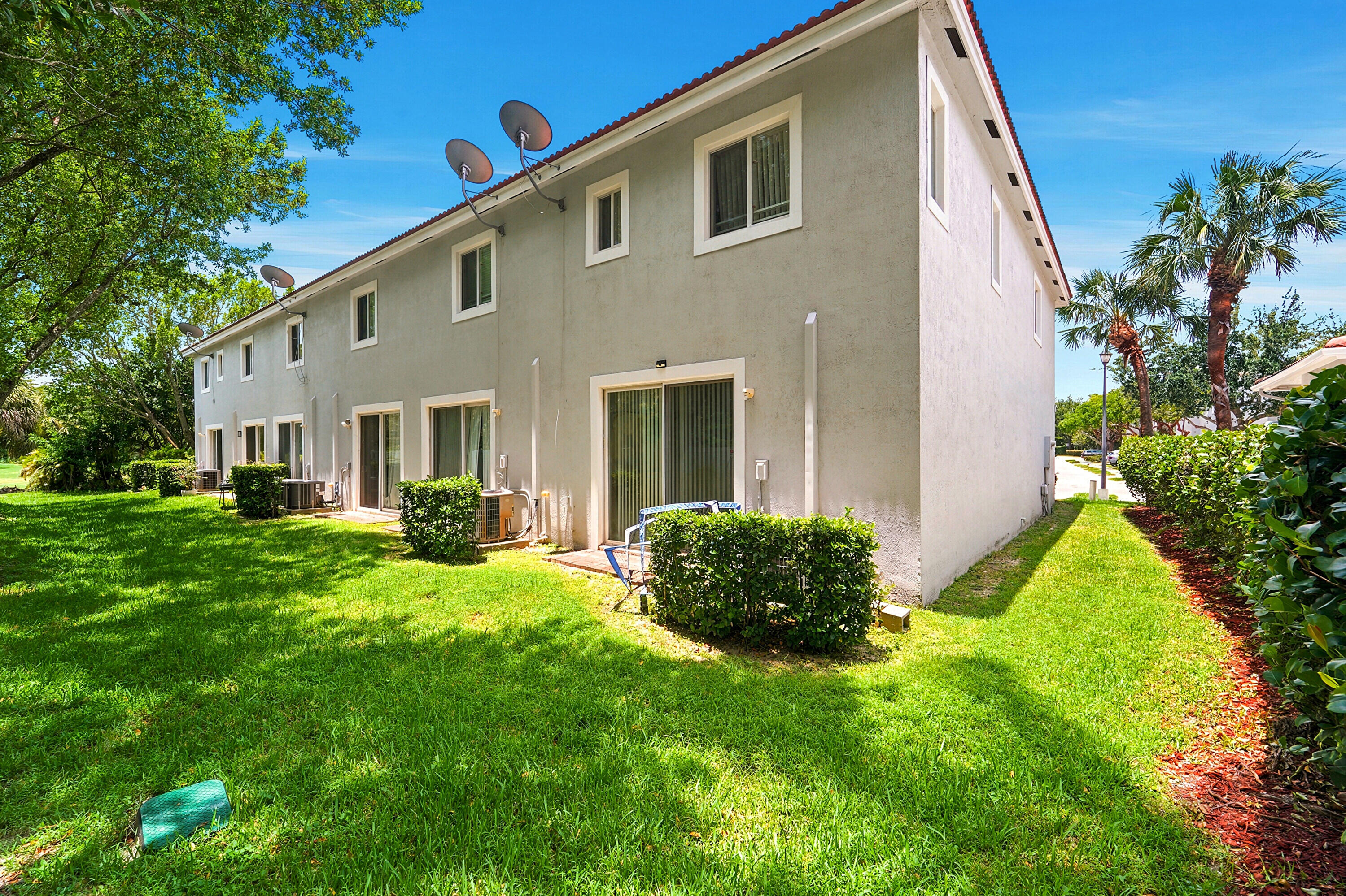 6720 CYPRESS WALK Terrace — Photo 5
