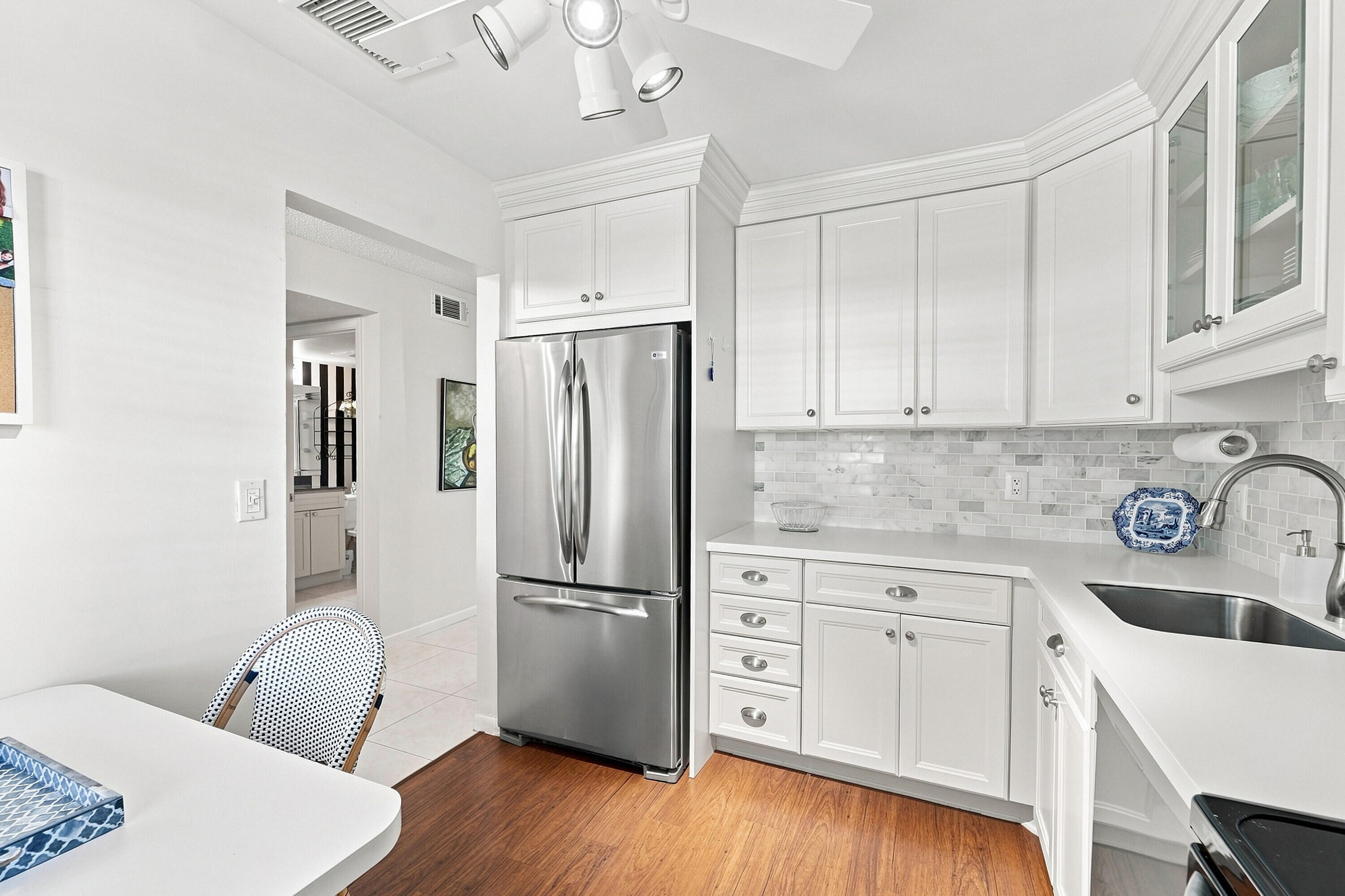 9293 VISTA DEL LAGO # G — Photo 4