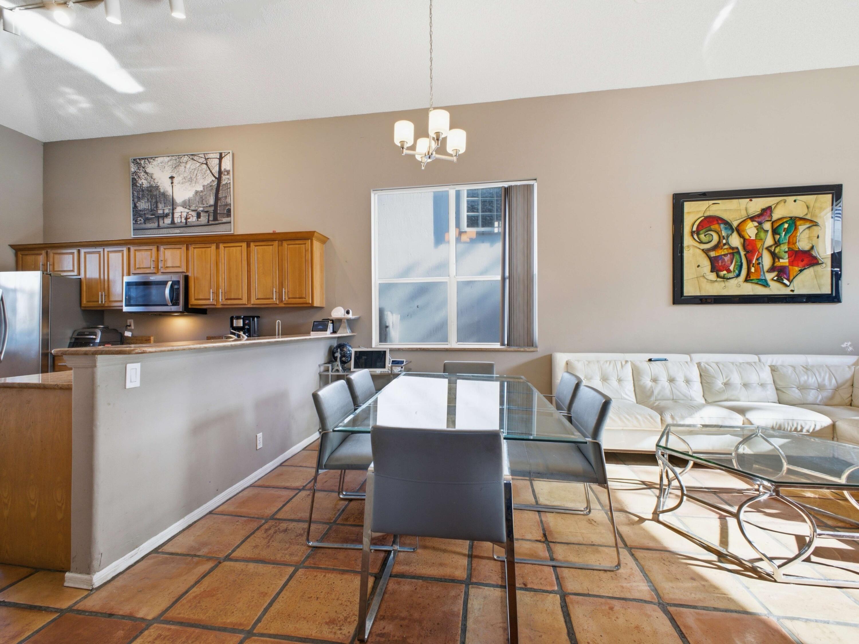 5655 LA QUINTA Court — Photo 3
