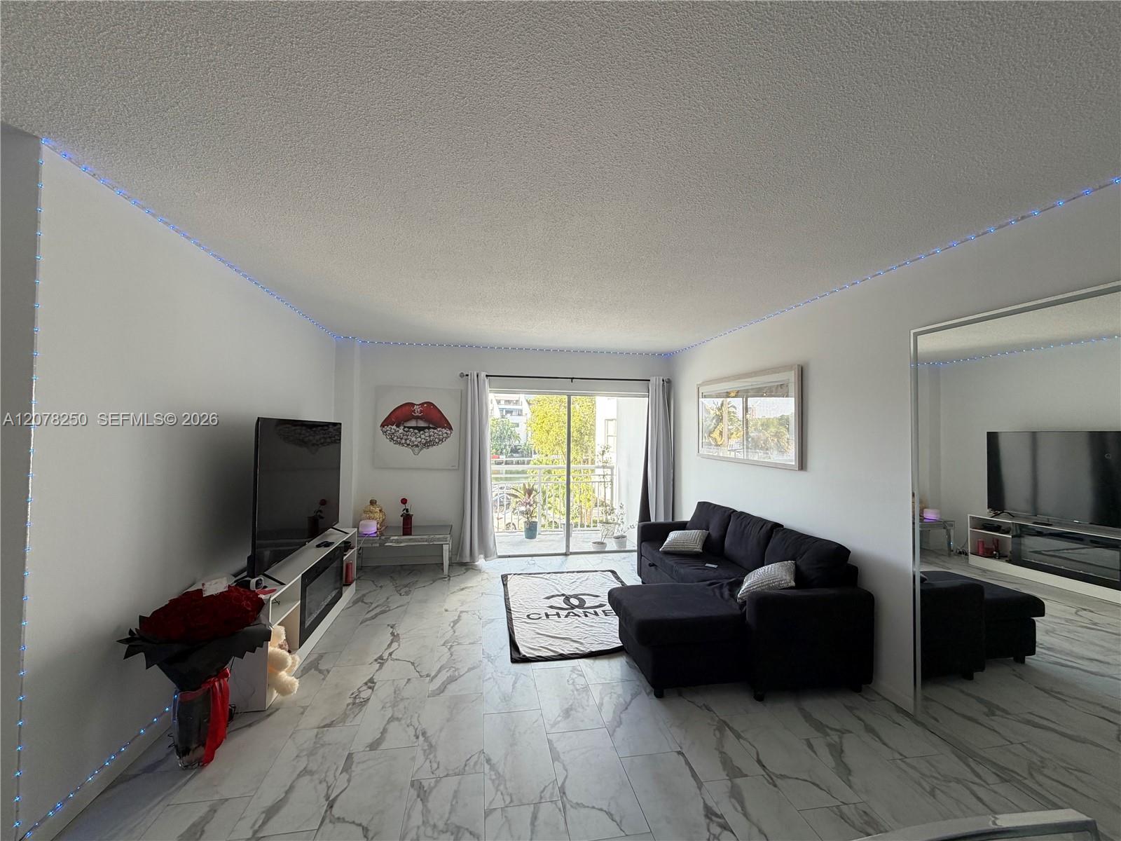400 Kings Point Dr # 218 — Photo 4