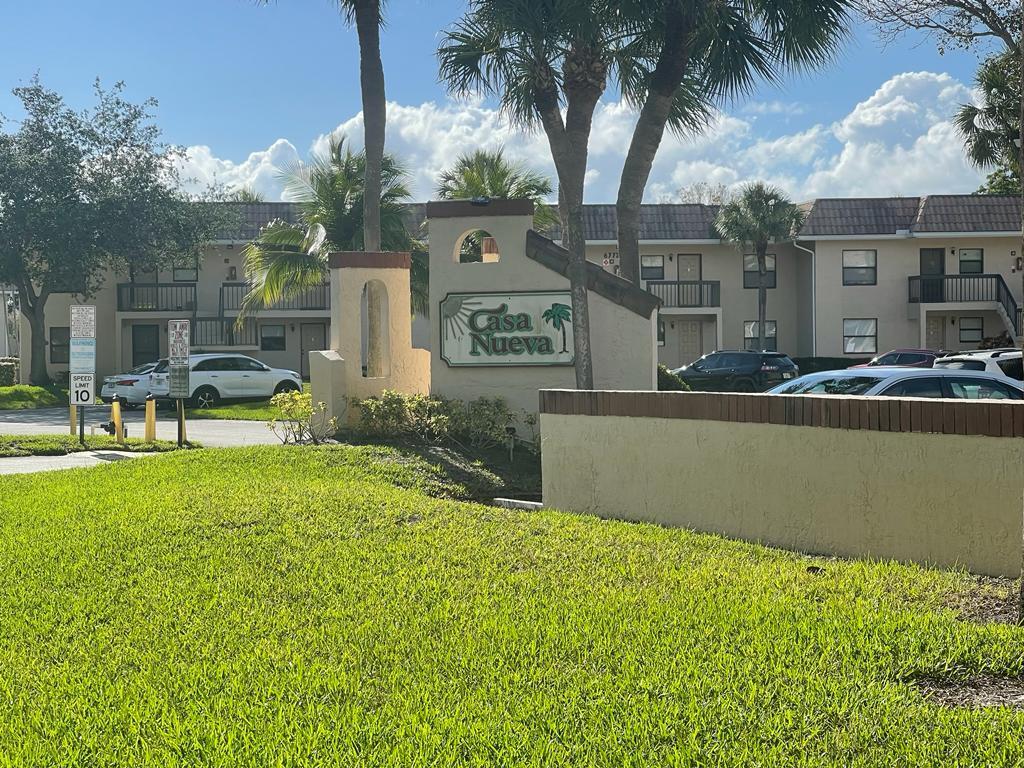 6844 PALMETTO Circle S # 201 — Photo 2