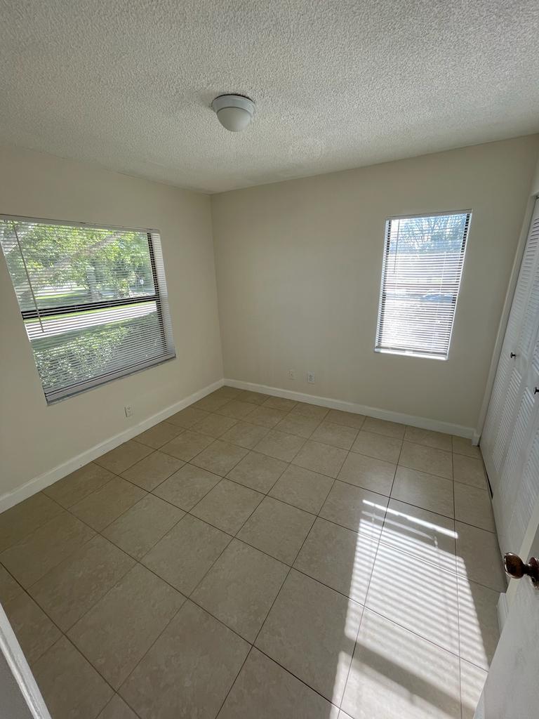 6844 PALMETTO Circle S # 201 — Photo 4