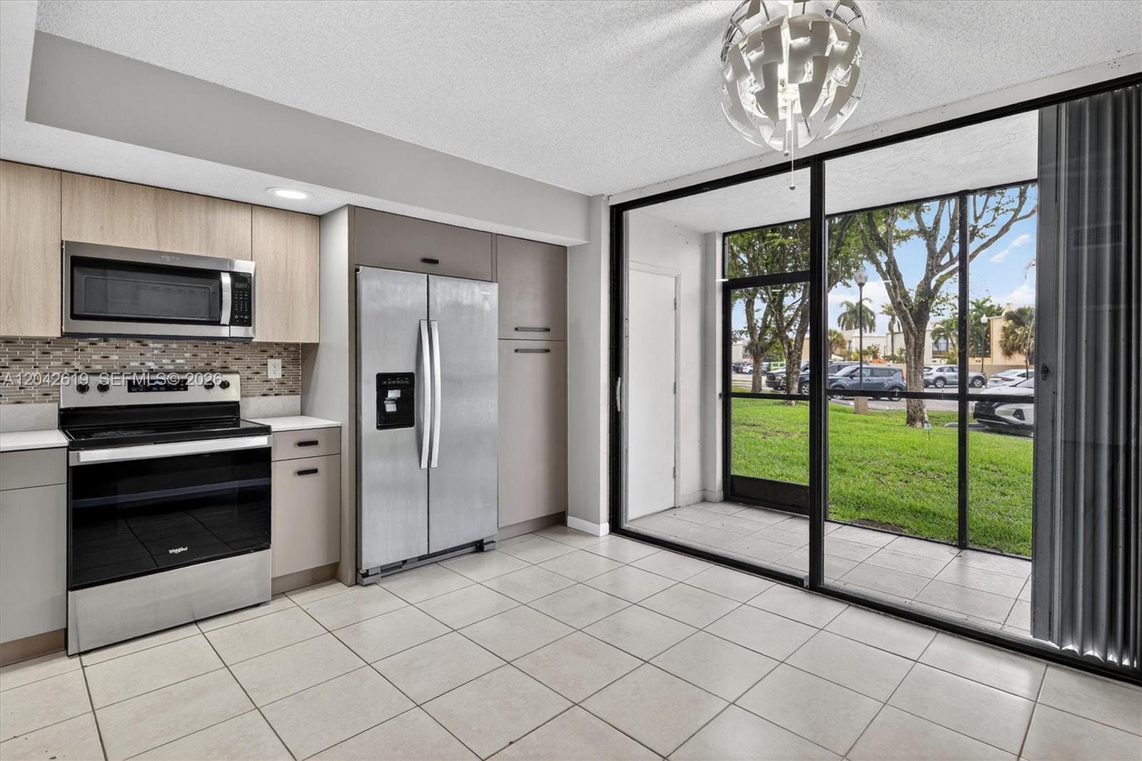 8065 SW 107th Ave # 106 — Photo 4