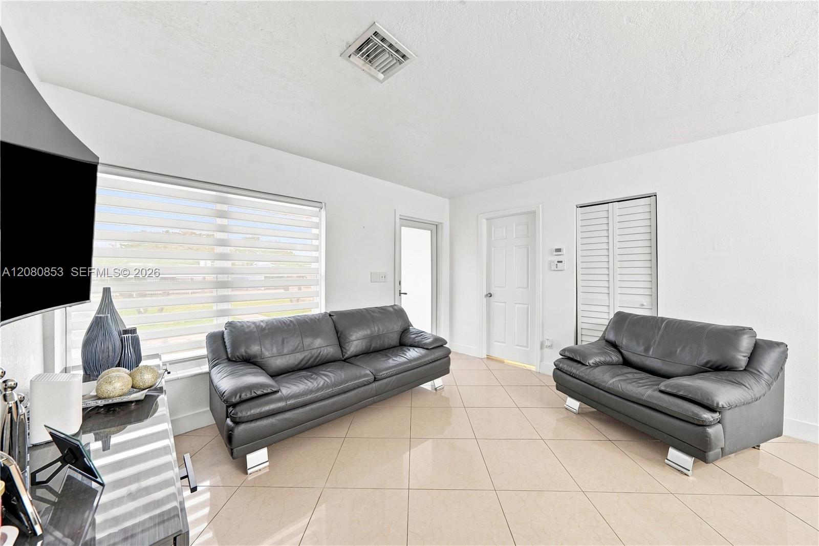 4111 NW 203rd Ln — Photo 5
