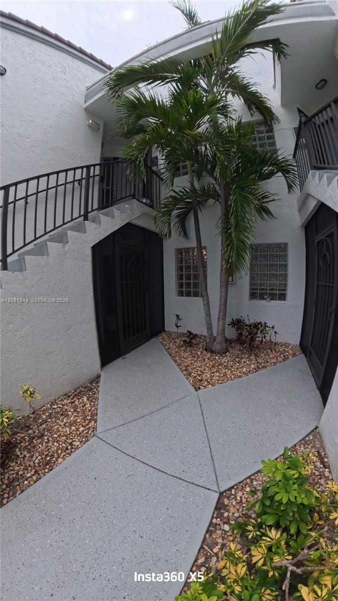 5438 Verona Dr # B — Photo 2