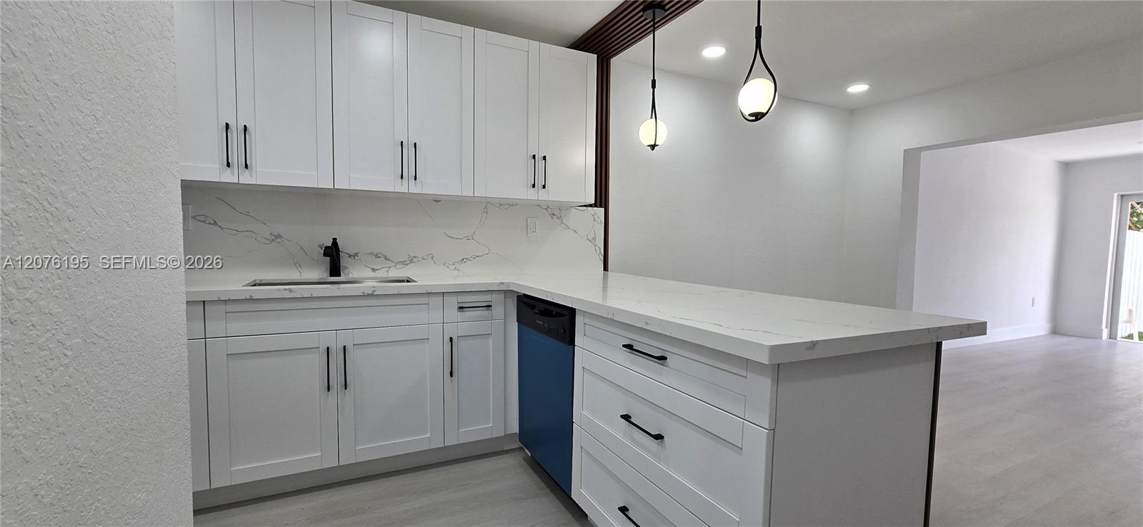 9612 Grand Canal Dr — Photo 5