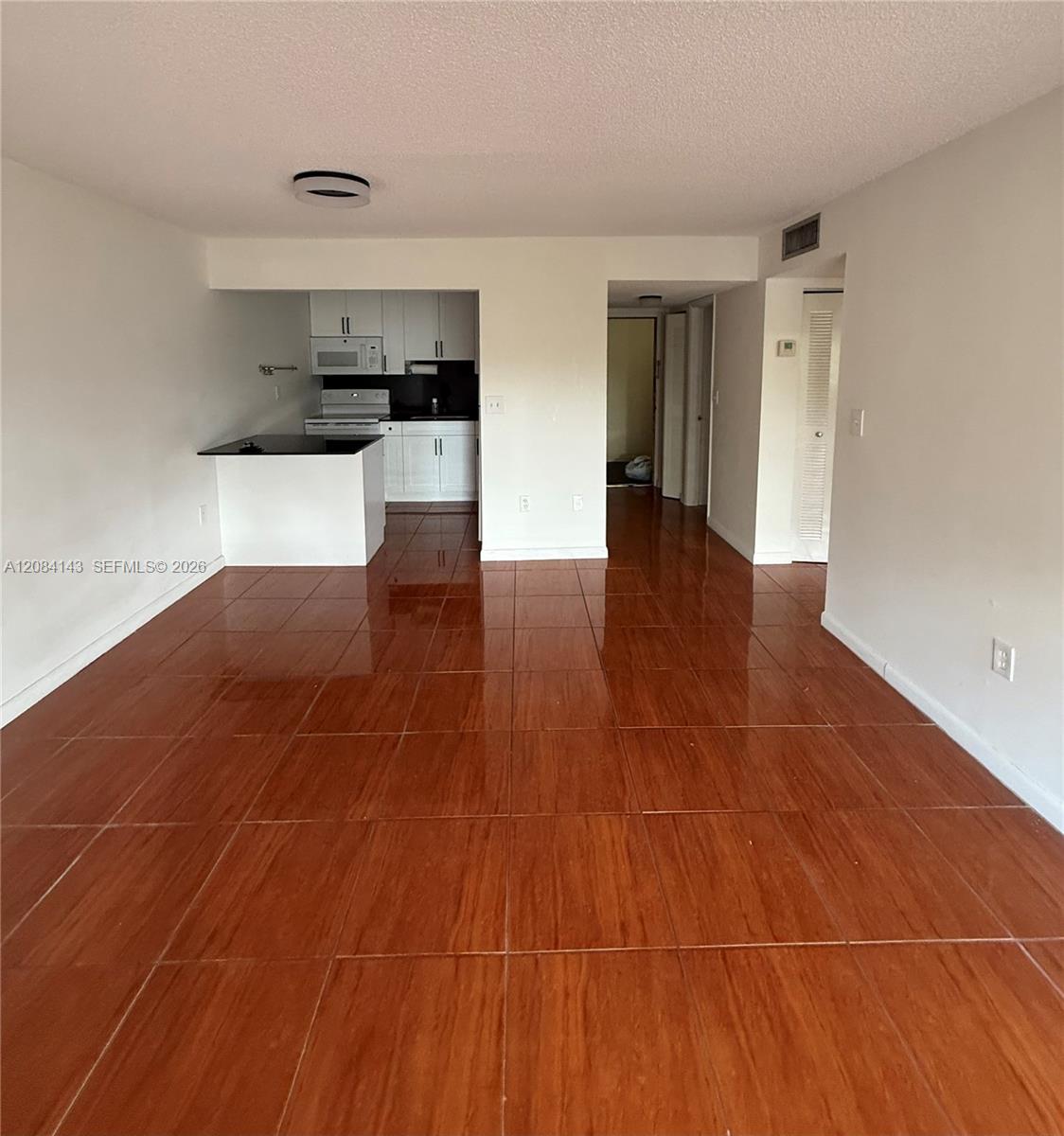 8950 NE 8th Ave # 203 — Photo 3