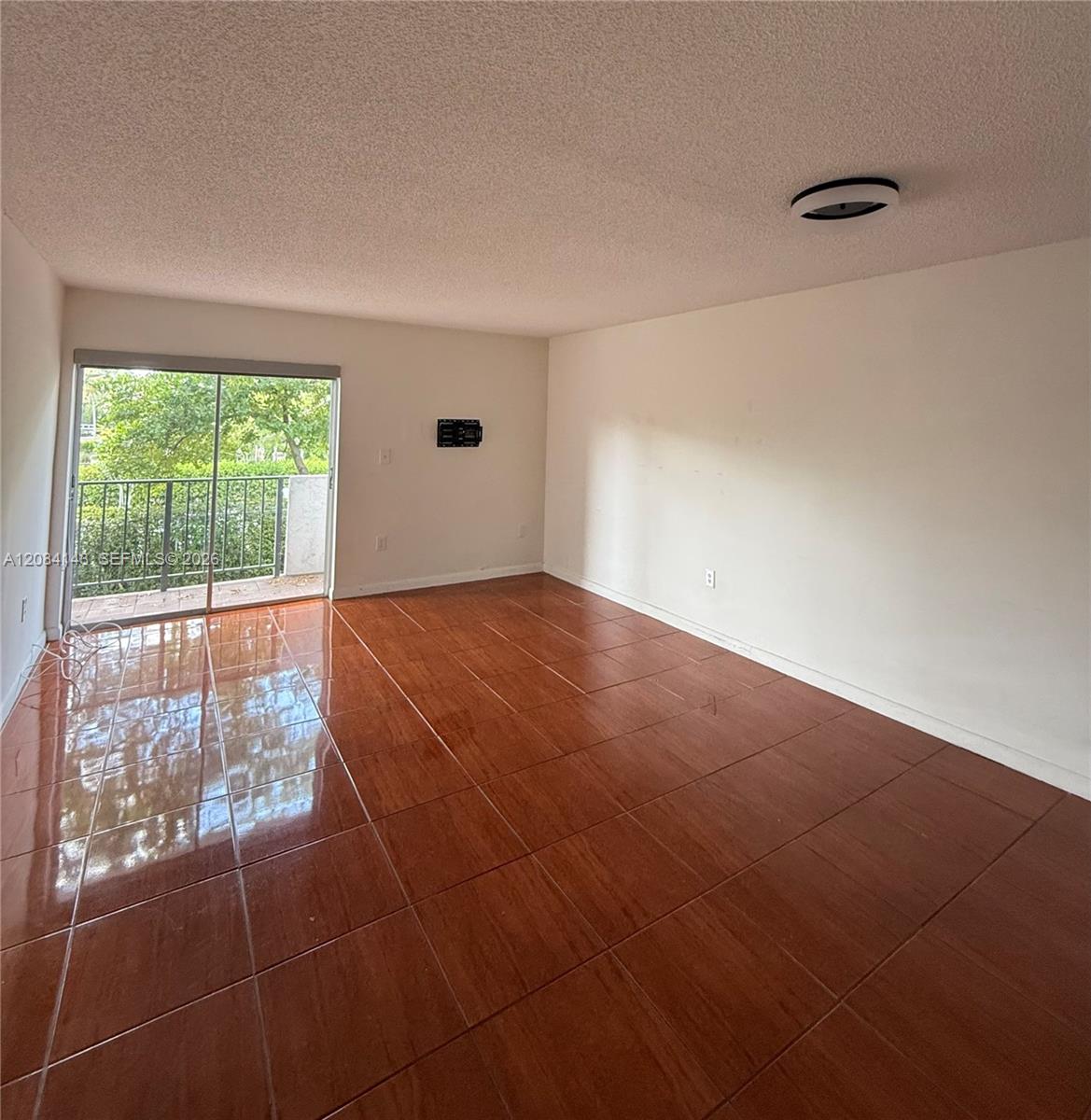 8950 NE 8th Ave # 203 — Photo 4