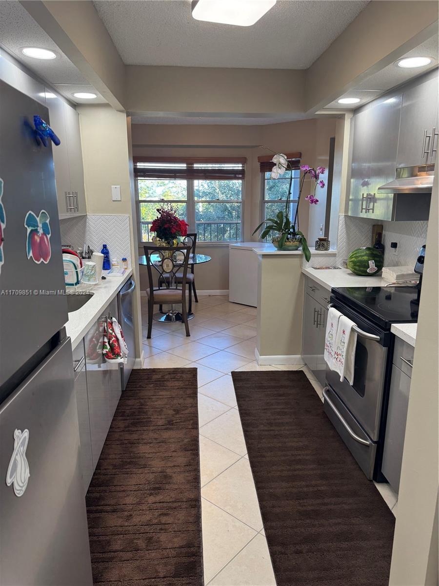 12650 SW 6th St # 411K, Pembroke Pines FL 33027