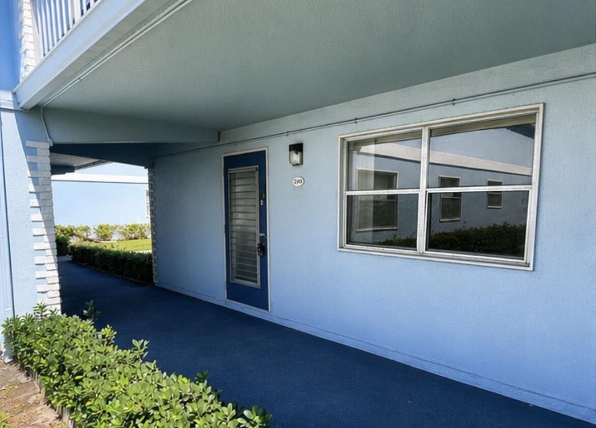 260 BRITTANY F — Photo 3