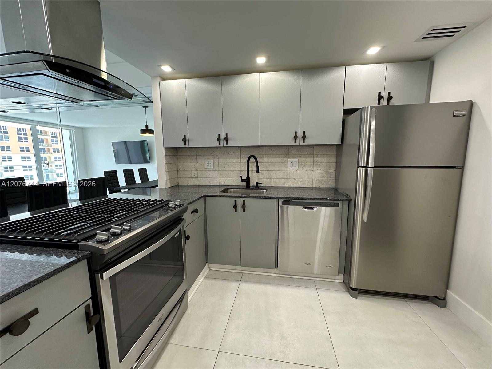 2030 S Ocean Dr # 1611 — Photo 3