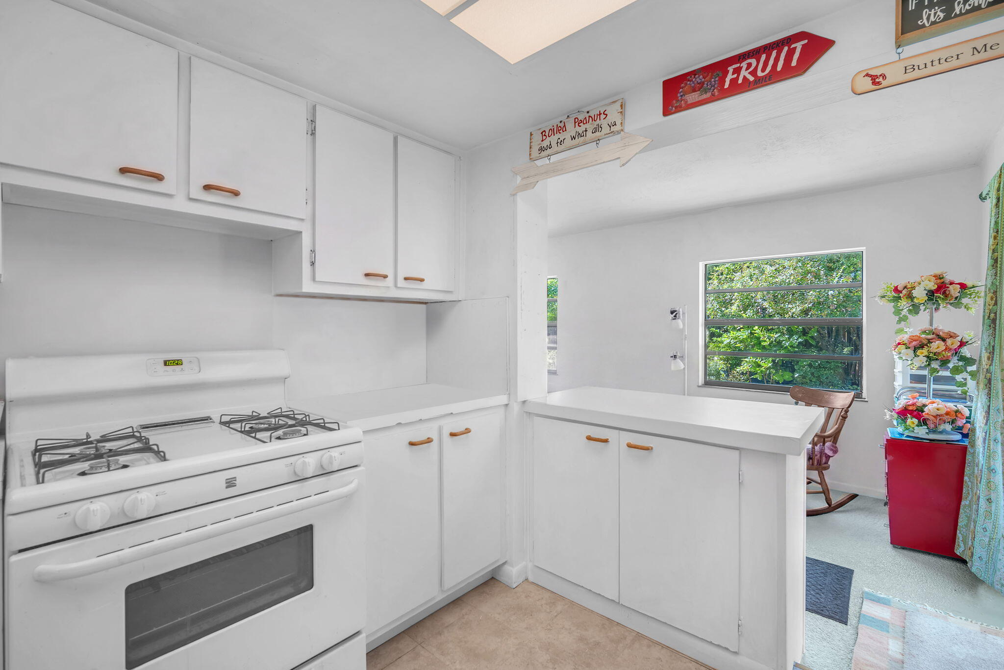 8380 NW 28TH Street — Photo 5
