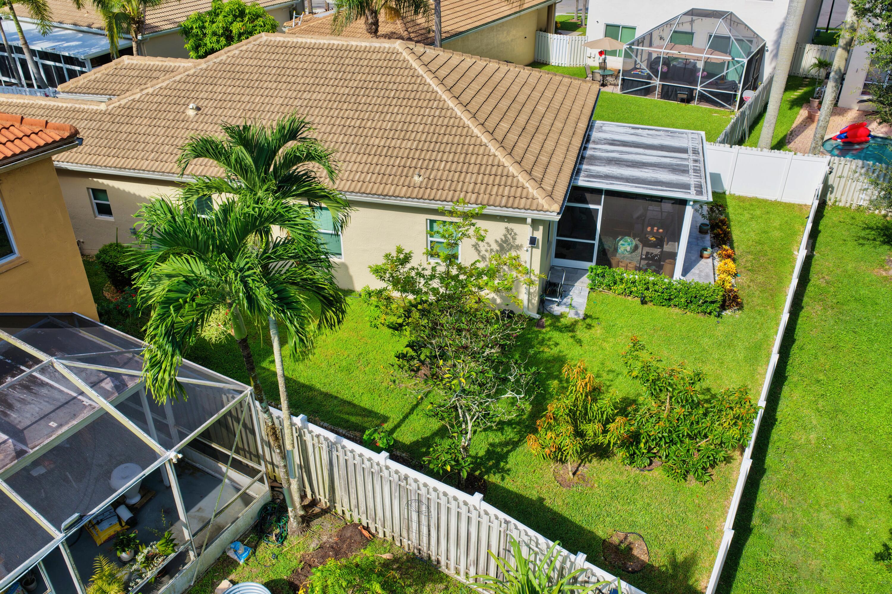 6817 NW 32ND Court — Photo 3