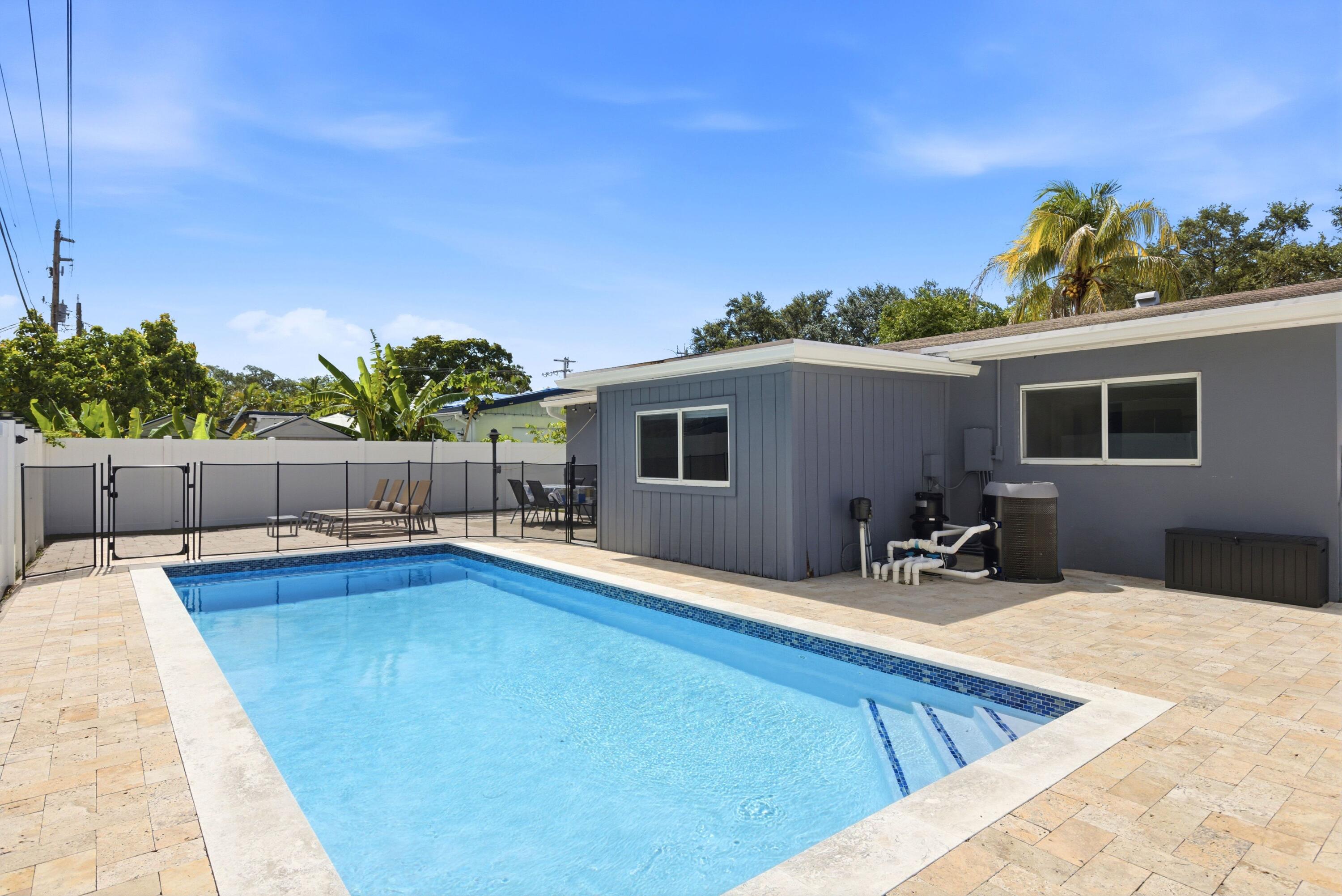 6444 Oak Street, Hollywood FL 33024
