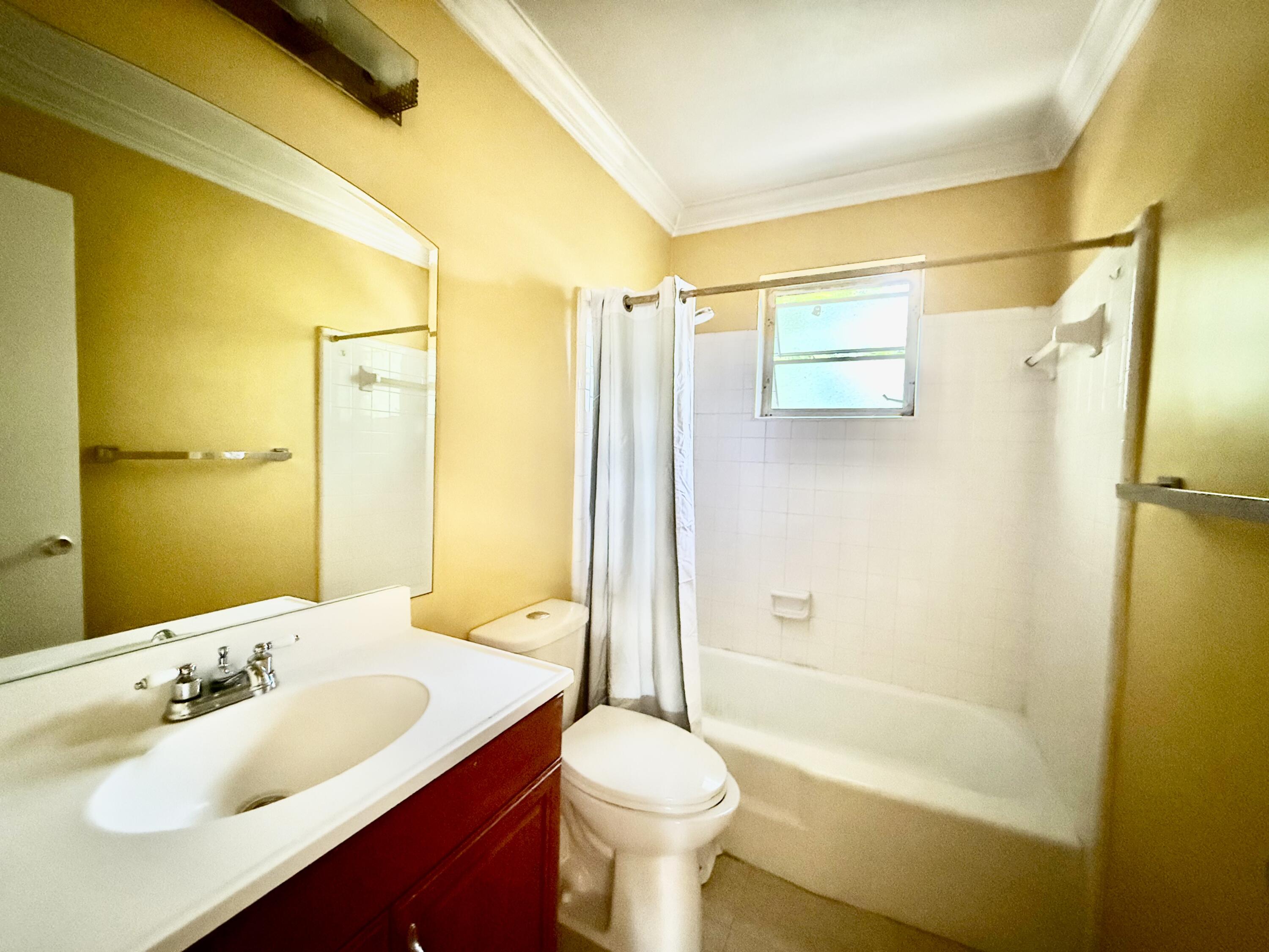 1607 HOLLY Street # 6 — Photo 4