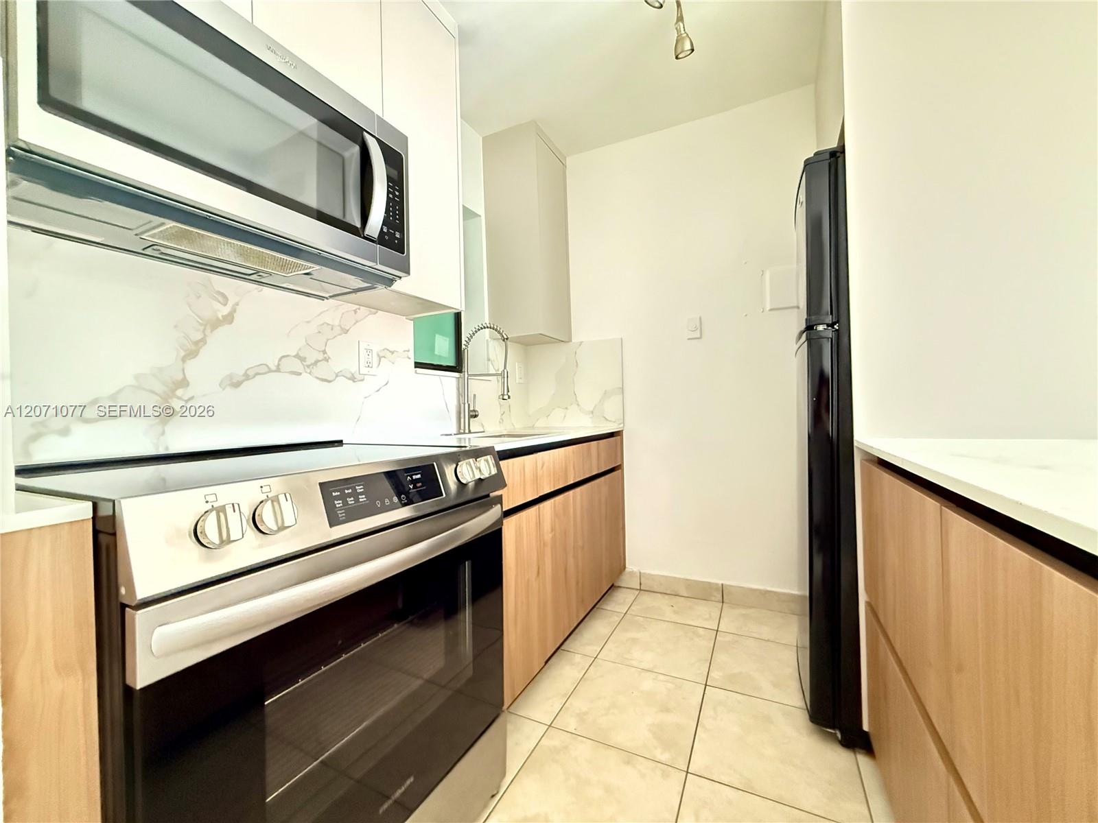 1530 SW 2nd St # 304 View 3