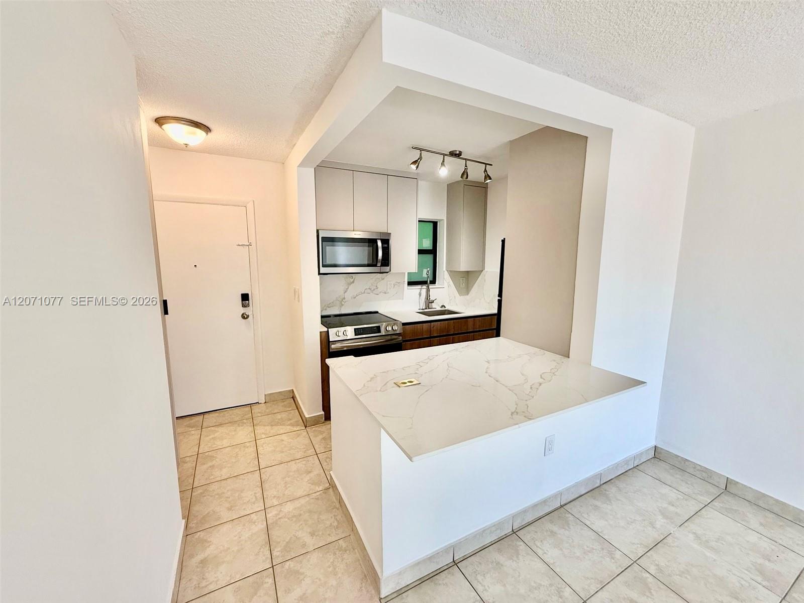 1530 SW 2nd St # 304 View 6