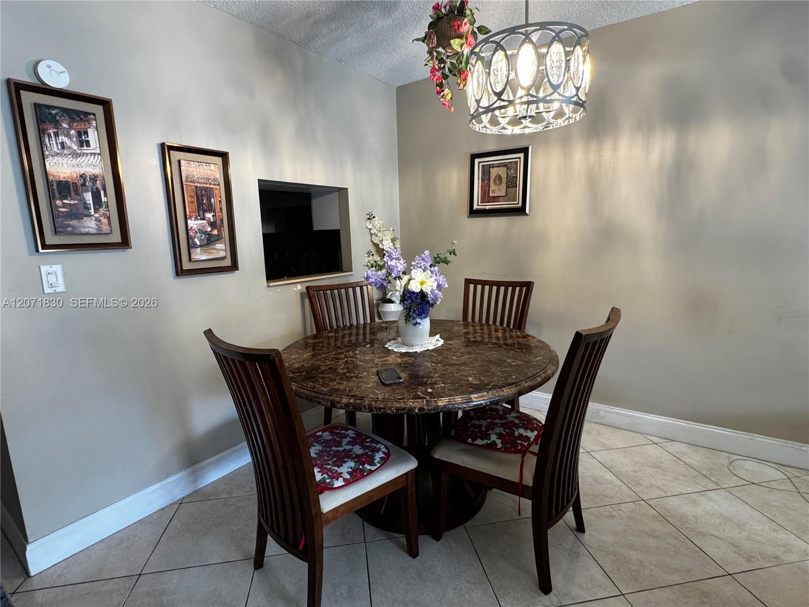1000 Hillcrest Ct # 214, Hollywood FL 33021