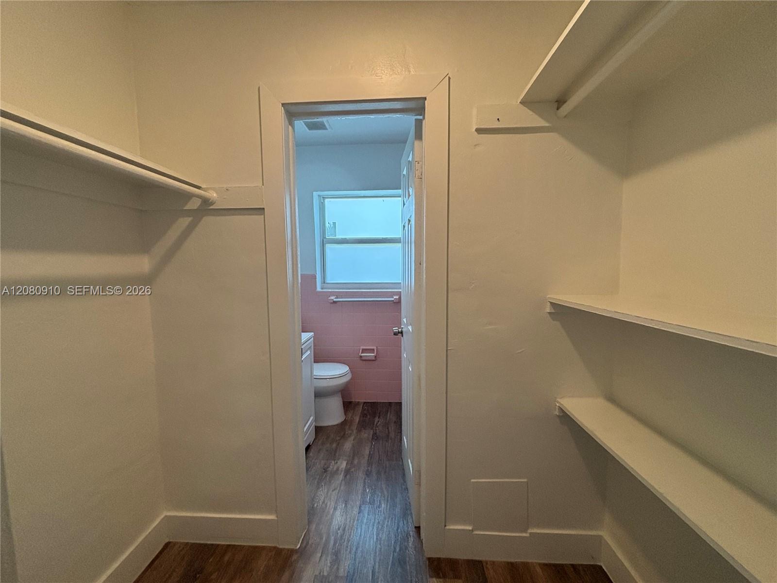 1821 Thomas St # 6 — Photo 5