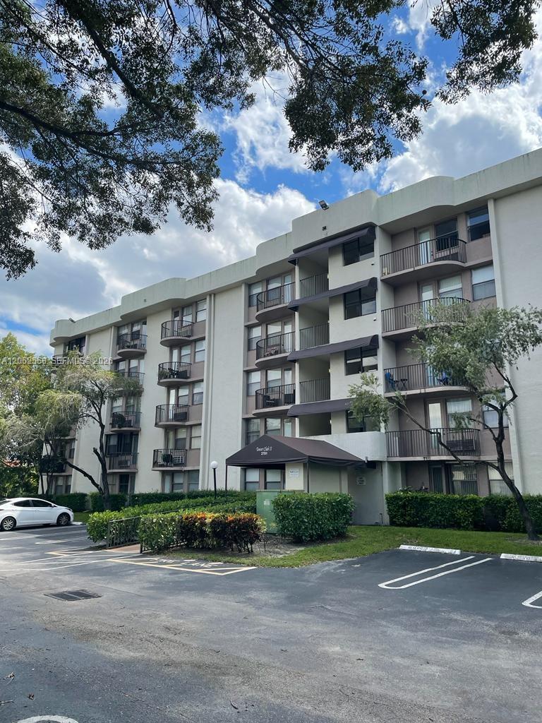2771 Riverside Dr # A, Coral Springs FL 33065