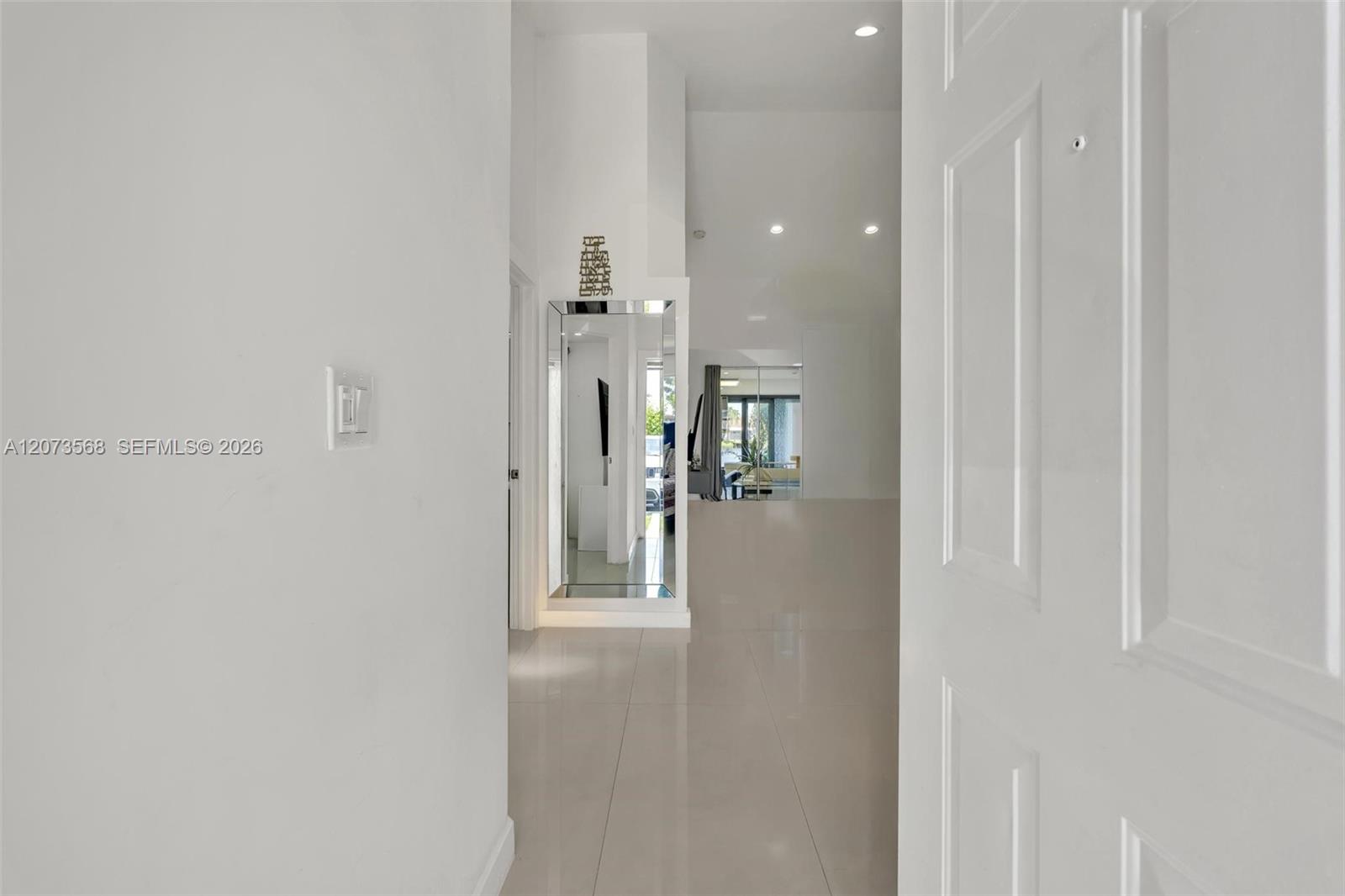 5506 SW 28th Ter — Photo 5