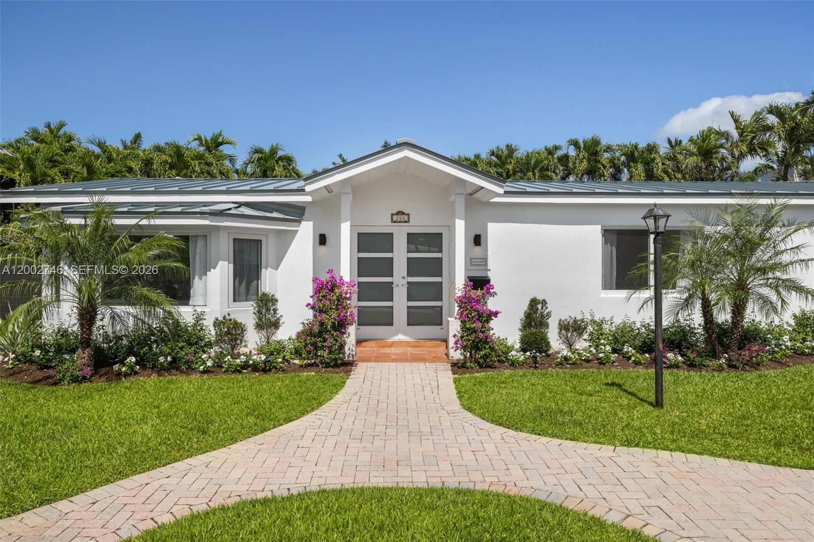 255 Ridgewood Rd, Key Biscayne FL 33149