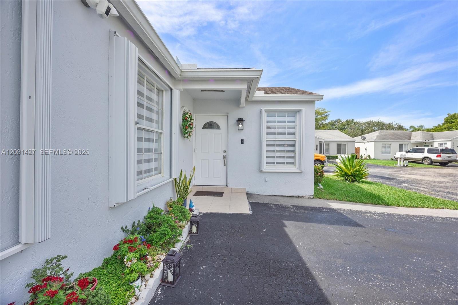14623 SW 125th Pl — Photo 2