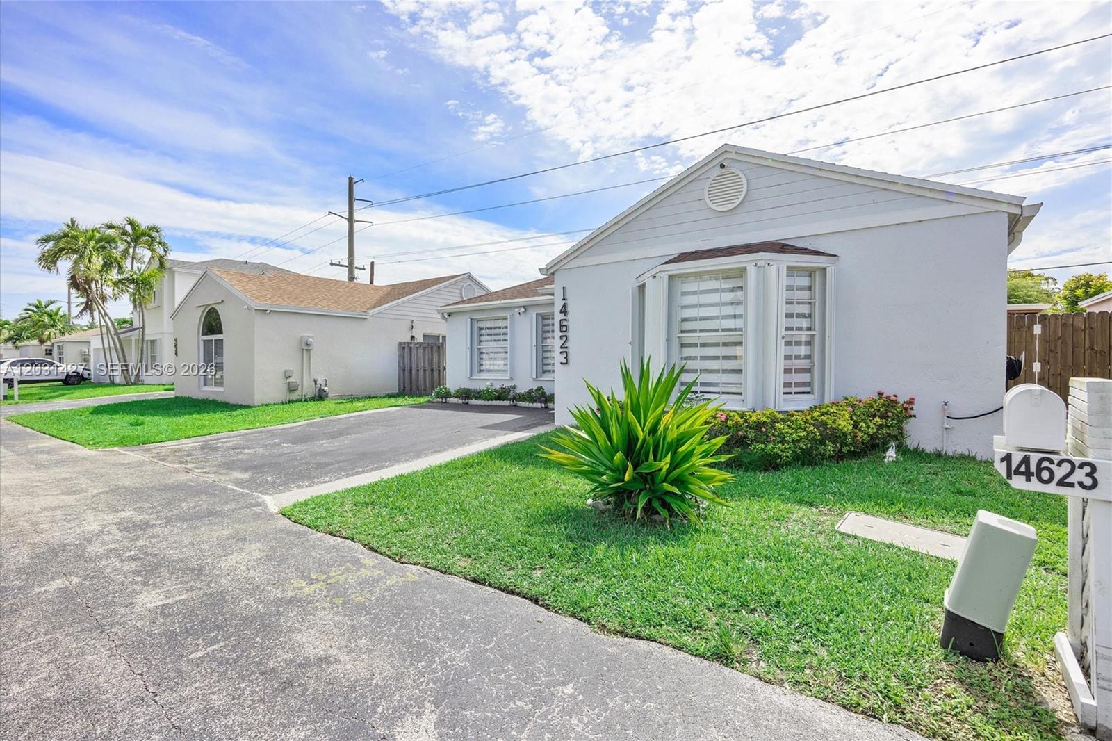 14623 SW 125th Pl — Photo 3