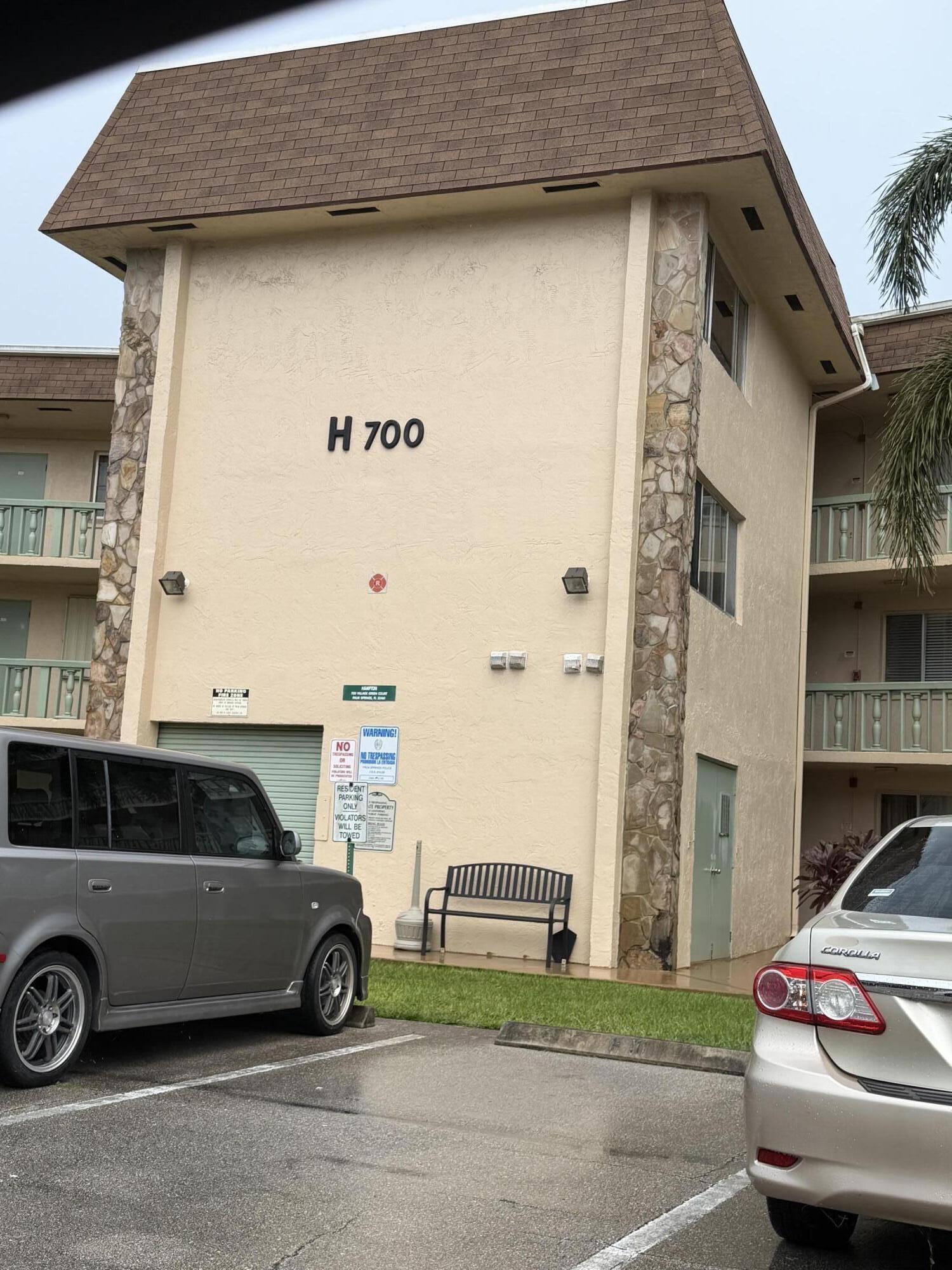 700 VILLAGE GREEN Court # 314, Palm Springs FL 33461