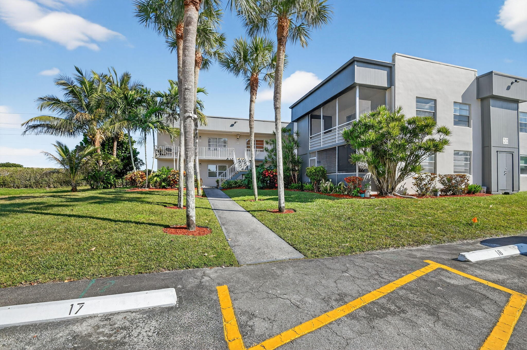 743 Burgundy P, Delray Beach FL 33484