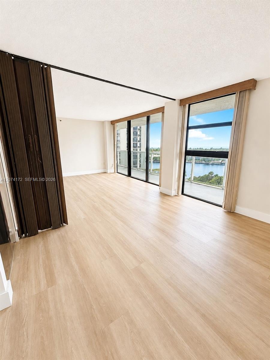 20505 E Country Club Dr # 1037 — Photo 5