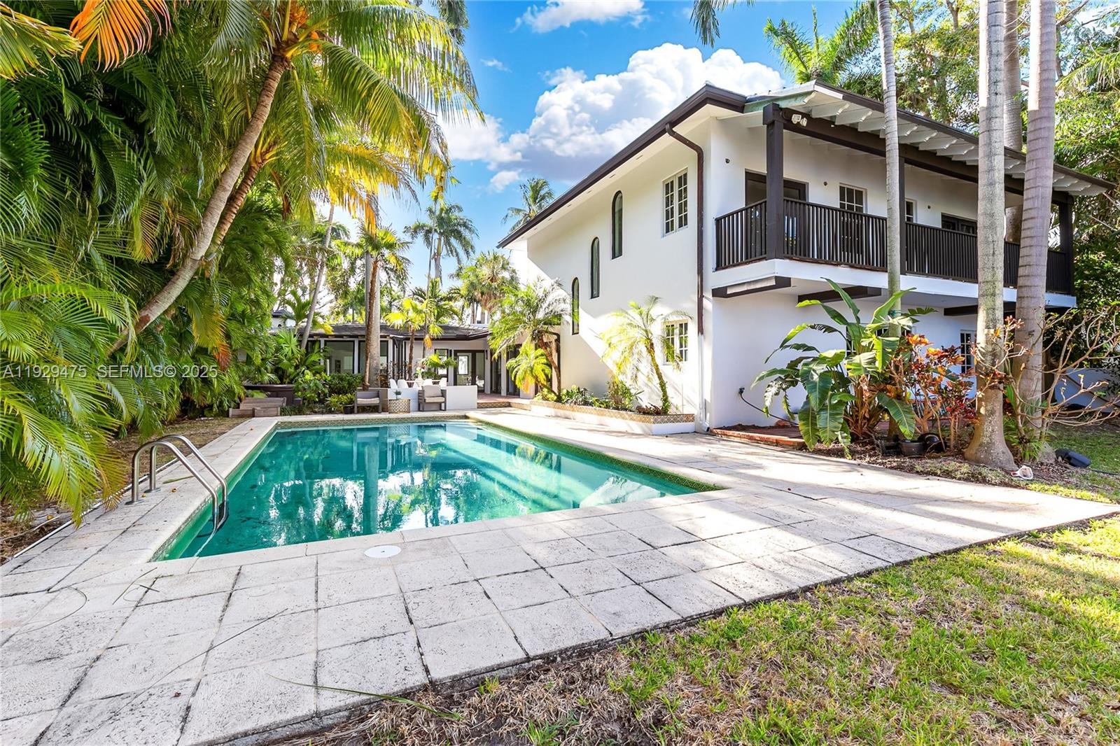 1349 Middle River Dr, Fort Lauderdale FL 33308