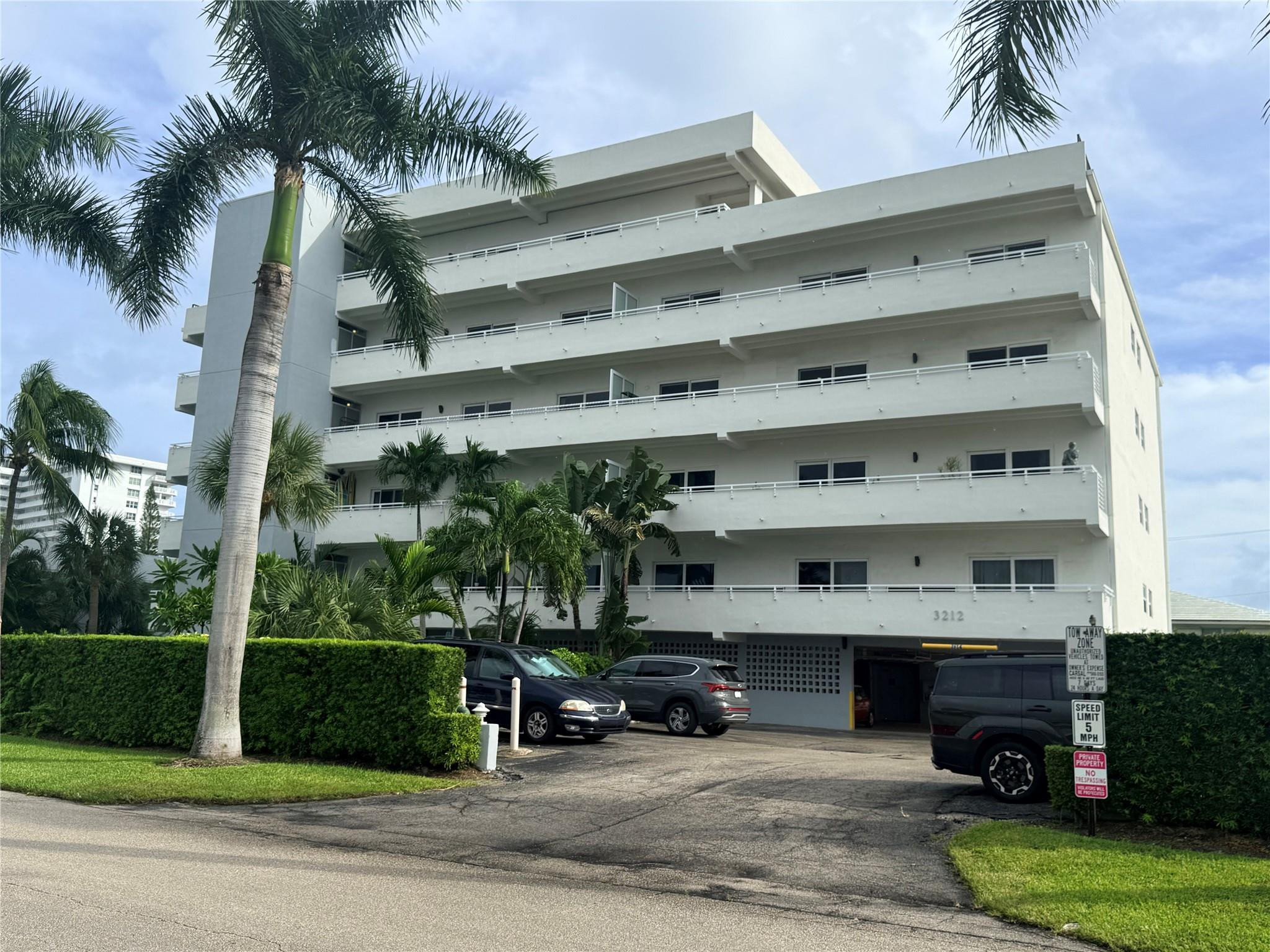 3212 NE 12th Street # 303, Pompano Beach FL 33062