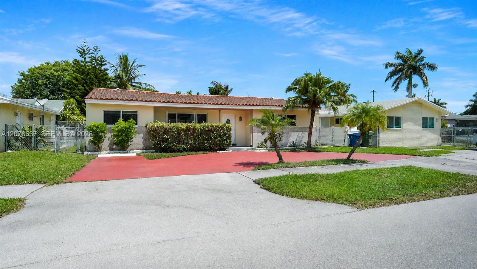 903 NE 2nd St, Hallandale Beach FL 33009