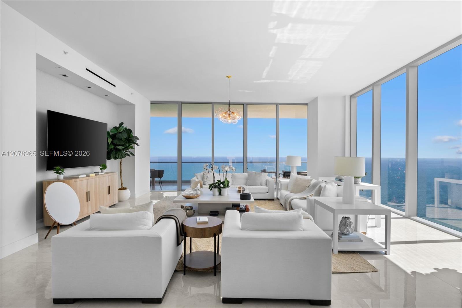 18501 Collins Ave # 4304 — Photo 2
