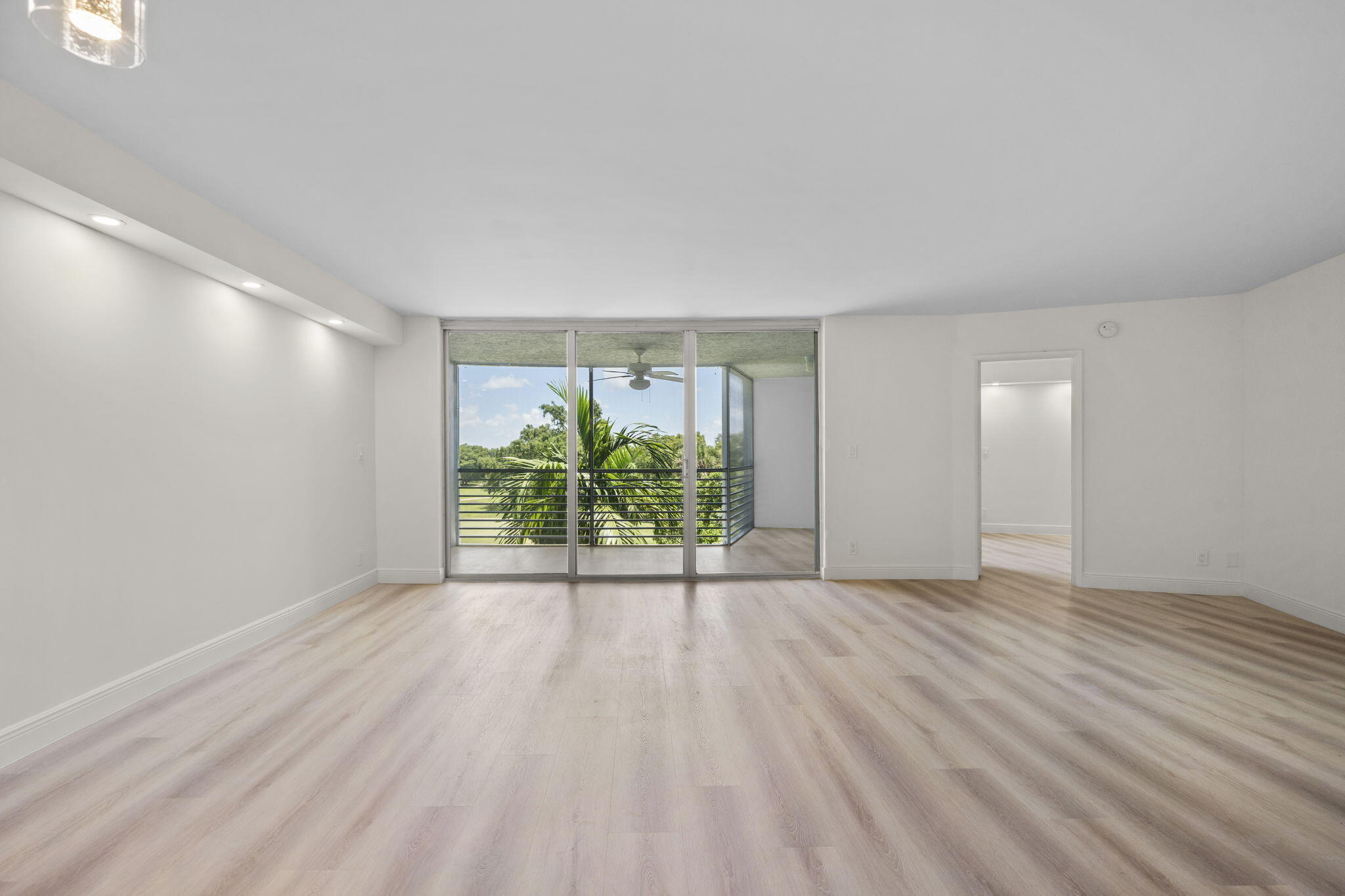4020 W PALM AIRE Drive # 408 — Photo 5