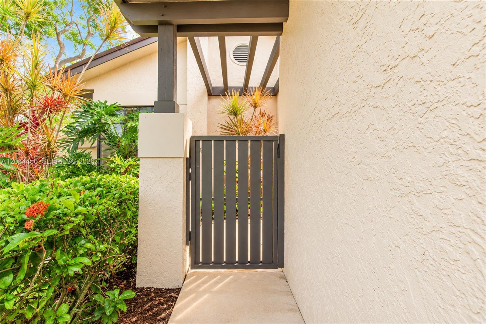 5289 Fairway Woods Dr # 2911 — Photo 3